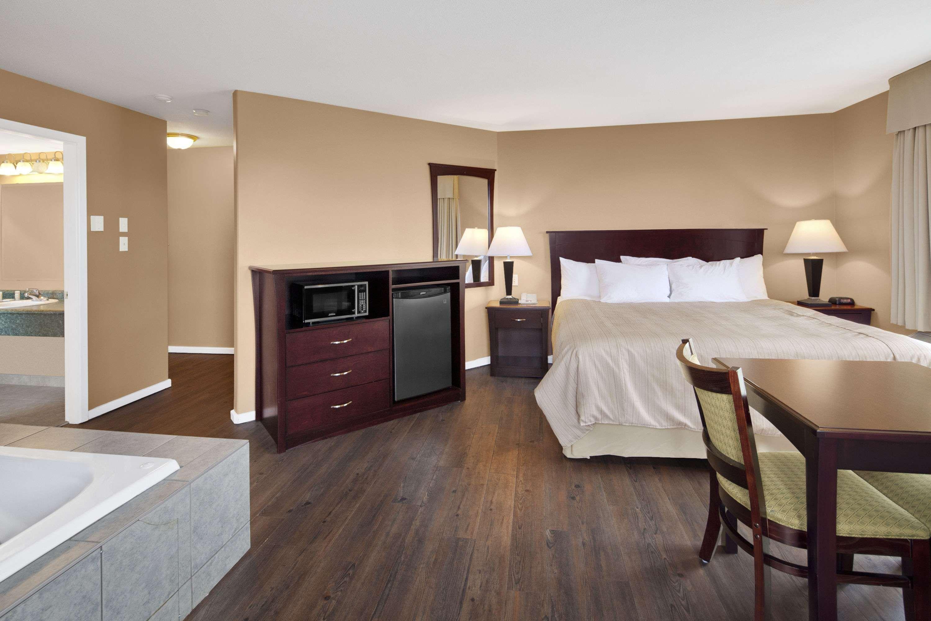 Days Inn By Wyndham Kamloops Bc Buitenkant foto