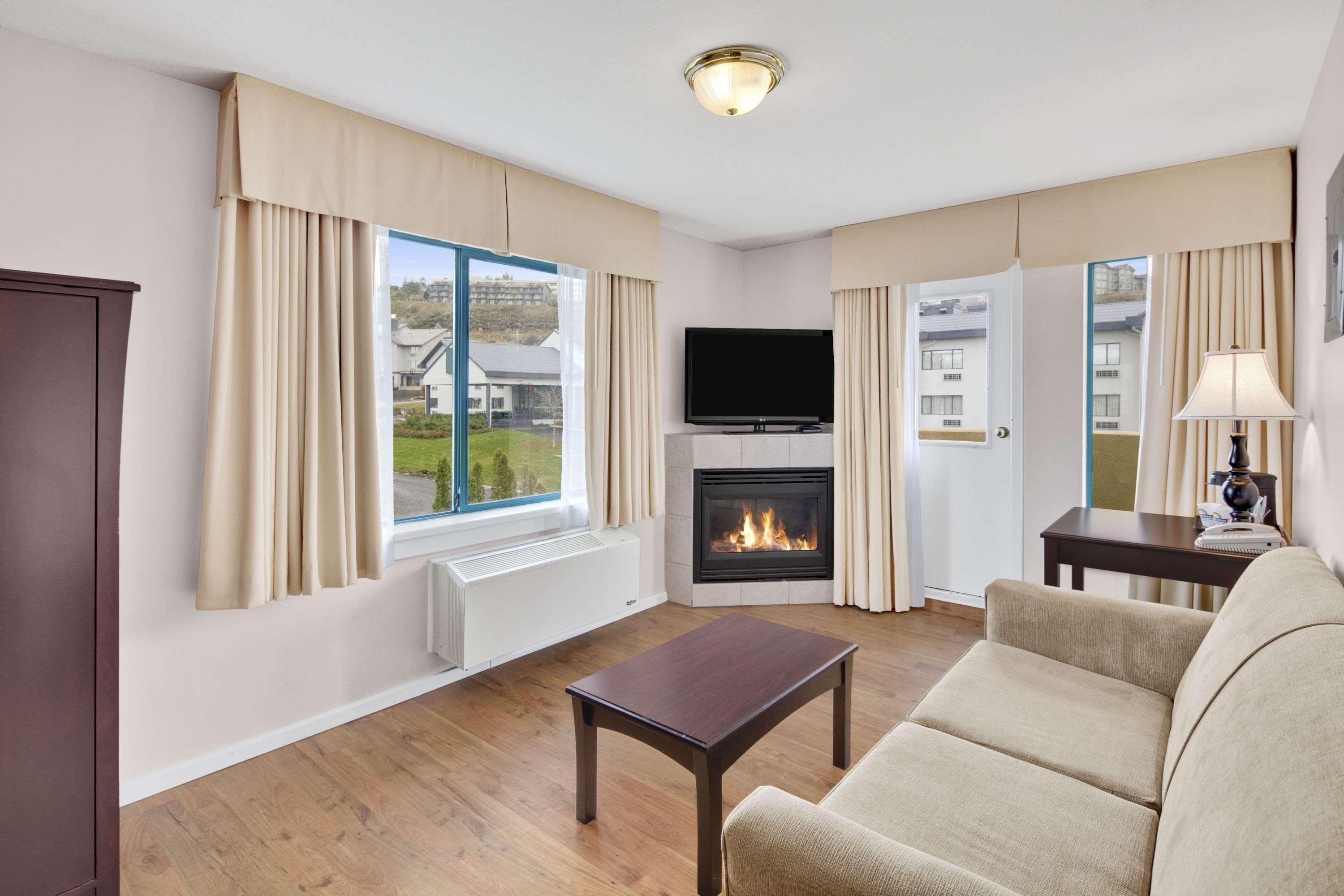 Days Inn By Wyndham Kamloops Bc Buitenkant foto