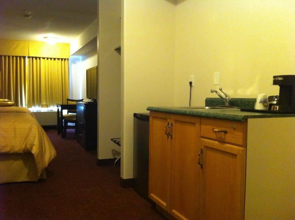 Days Inn By Wyndham Kamloops Bc Buitenkant foto