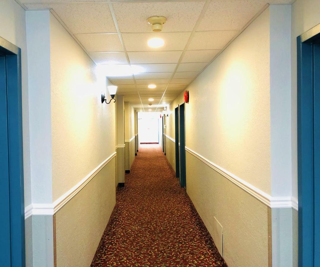Days Inn By Wyndham Kamloops Bc Buitenkant foto